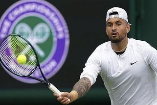 Bouřlivák napadl legendu. Klaun, co by měl raději mlčet, útočil známý tenista - Sport.cz